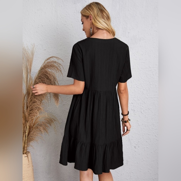 Full Size V-Neck Short Sleeve Dress - Picture 2 of 6